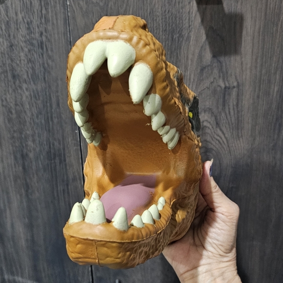 Jurassic World Tyrannasaurus Rex Hand Puppet Head L👀K NWOT - Picture 6 of 10